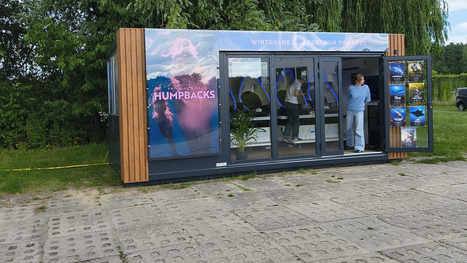 poznan-07-humpbacks